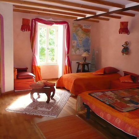 La Source, Vegetarian Guest House Chabeuil Exteriör bild