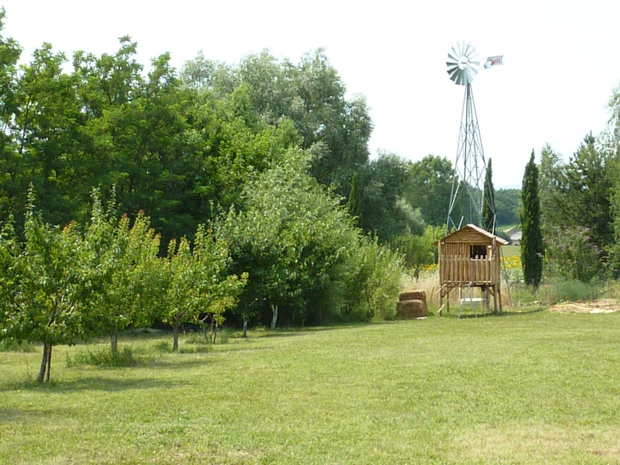 La Source, Vegetarian Guest House Chabeuil Exteriör bild