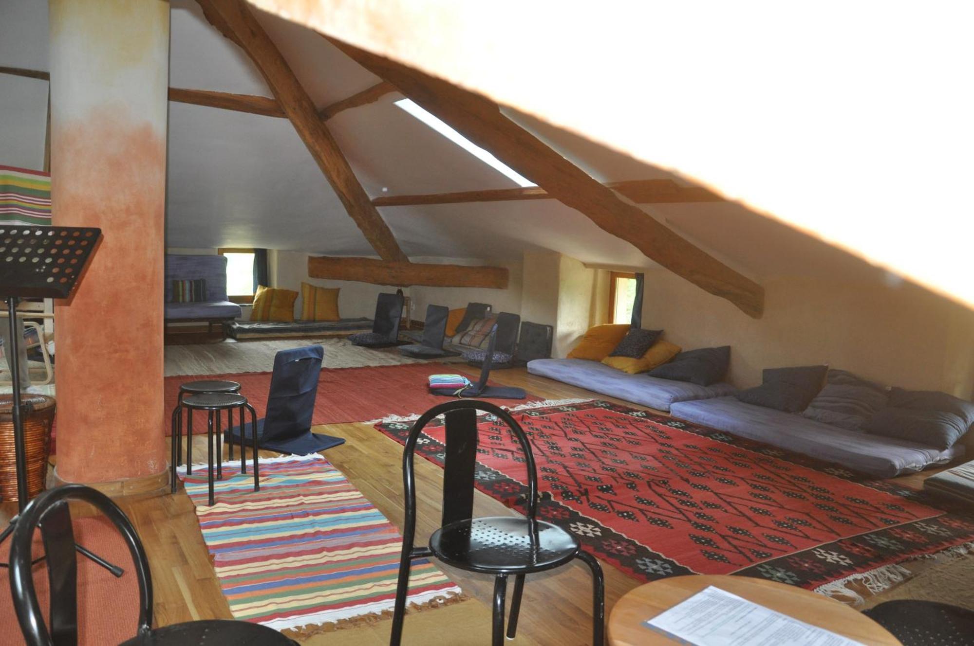 La Source, Vegetarian Guest House Chabeuil Exteriör bild