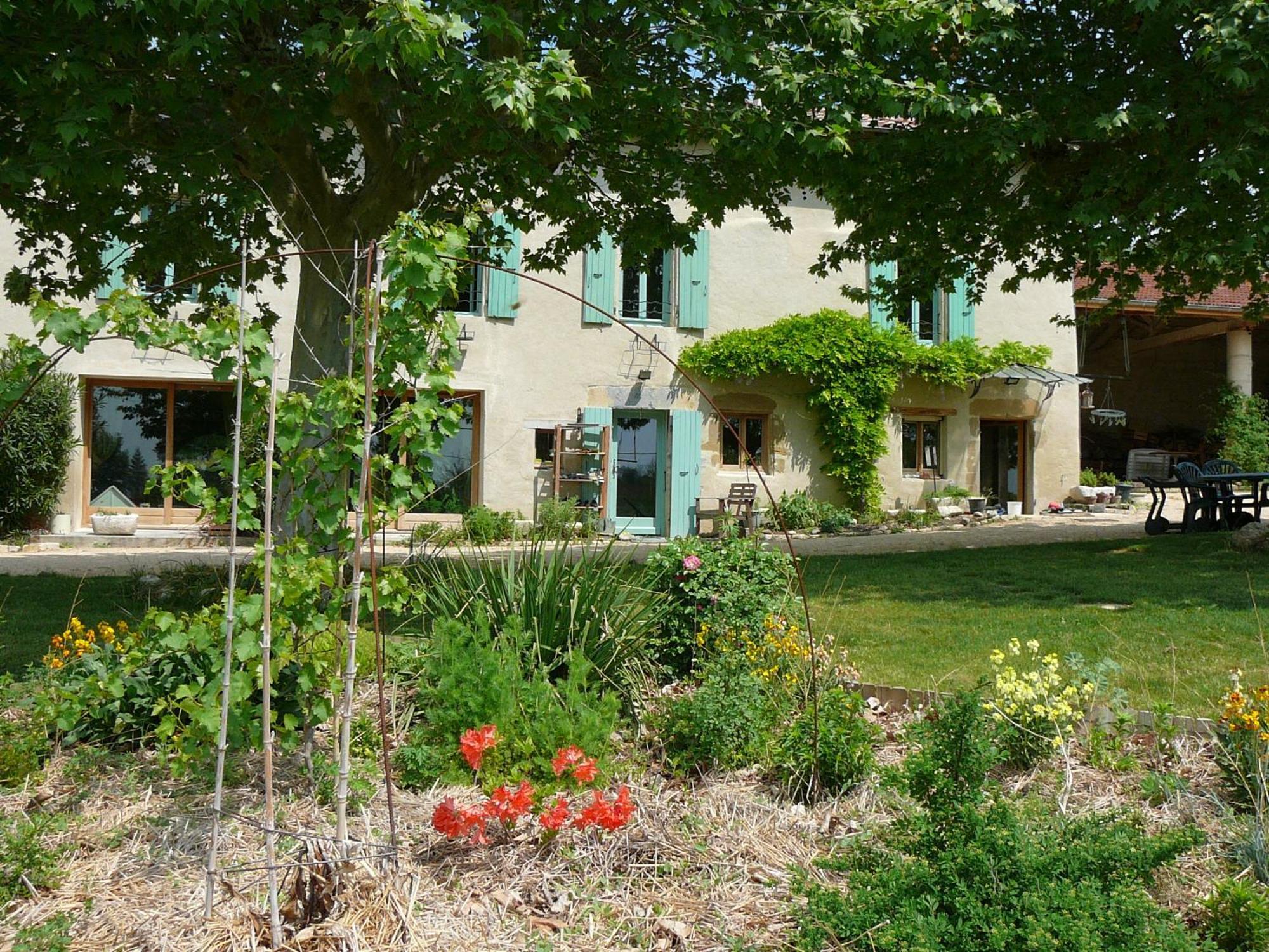 La Source, Vegetarian Guest House Chabeuil Exteriör bild